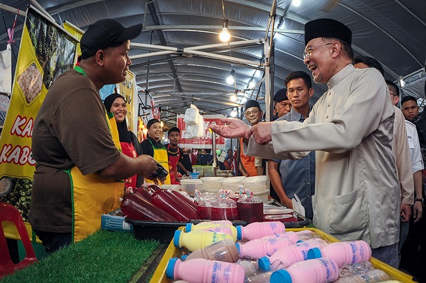 Lawatan YAB PM Ke Bazar Ramadan Rahmah Kamunting : 14 Mac 2025